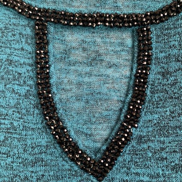 Juicy Couture Embellished Teardrop Neckline Short Sleeve Top Size L - Picture 4 of 10